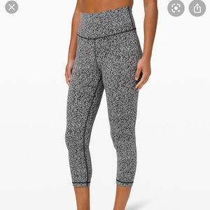 Lululemon cropped leggings